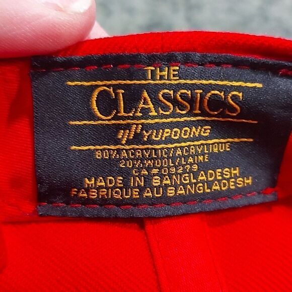 Calgary Flames Hat - Picture 4 of 4